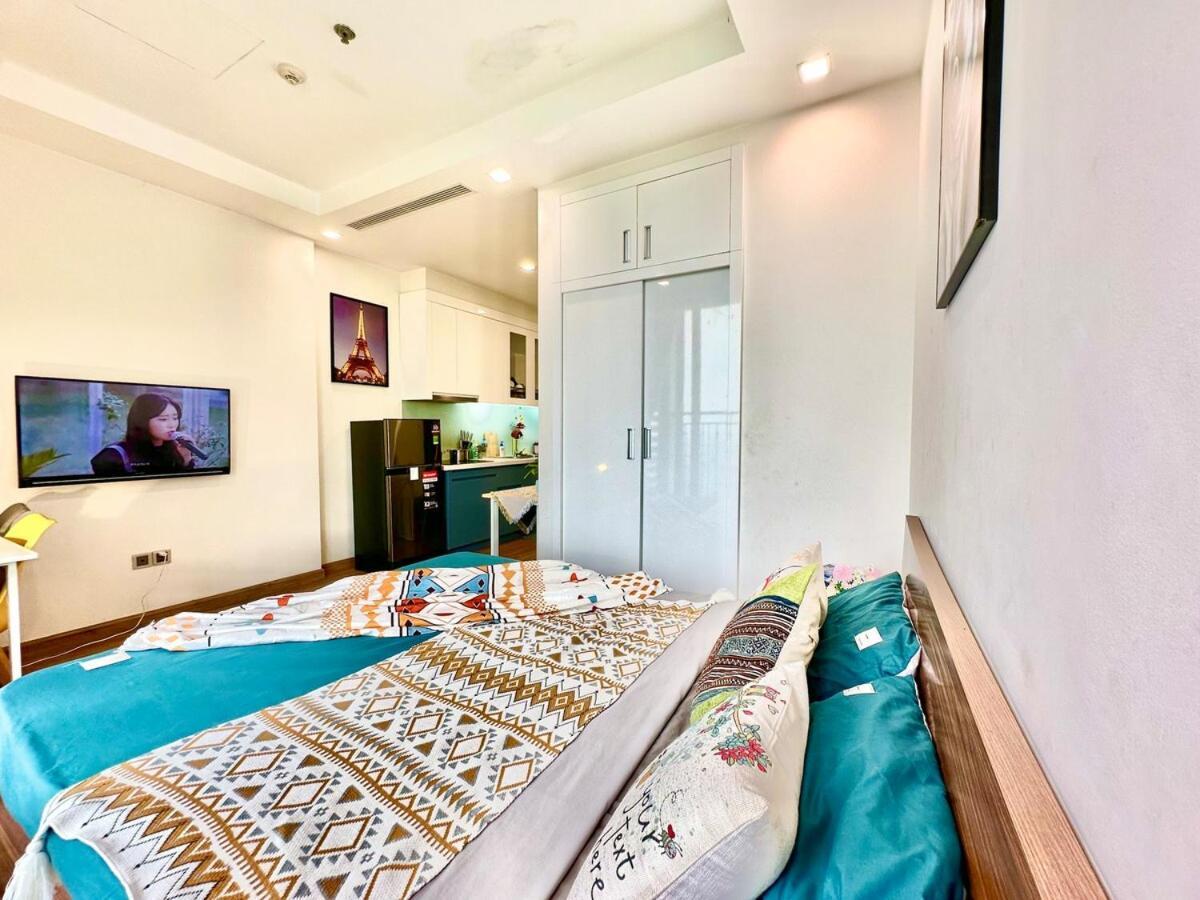 Getaway Next National Convention Centre And Marriott Hà Nội